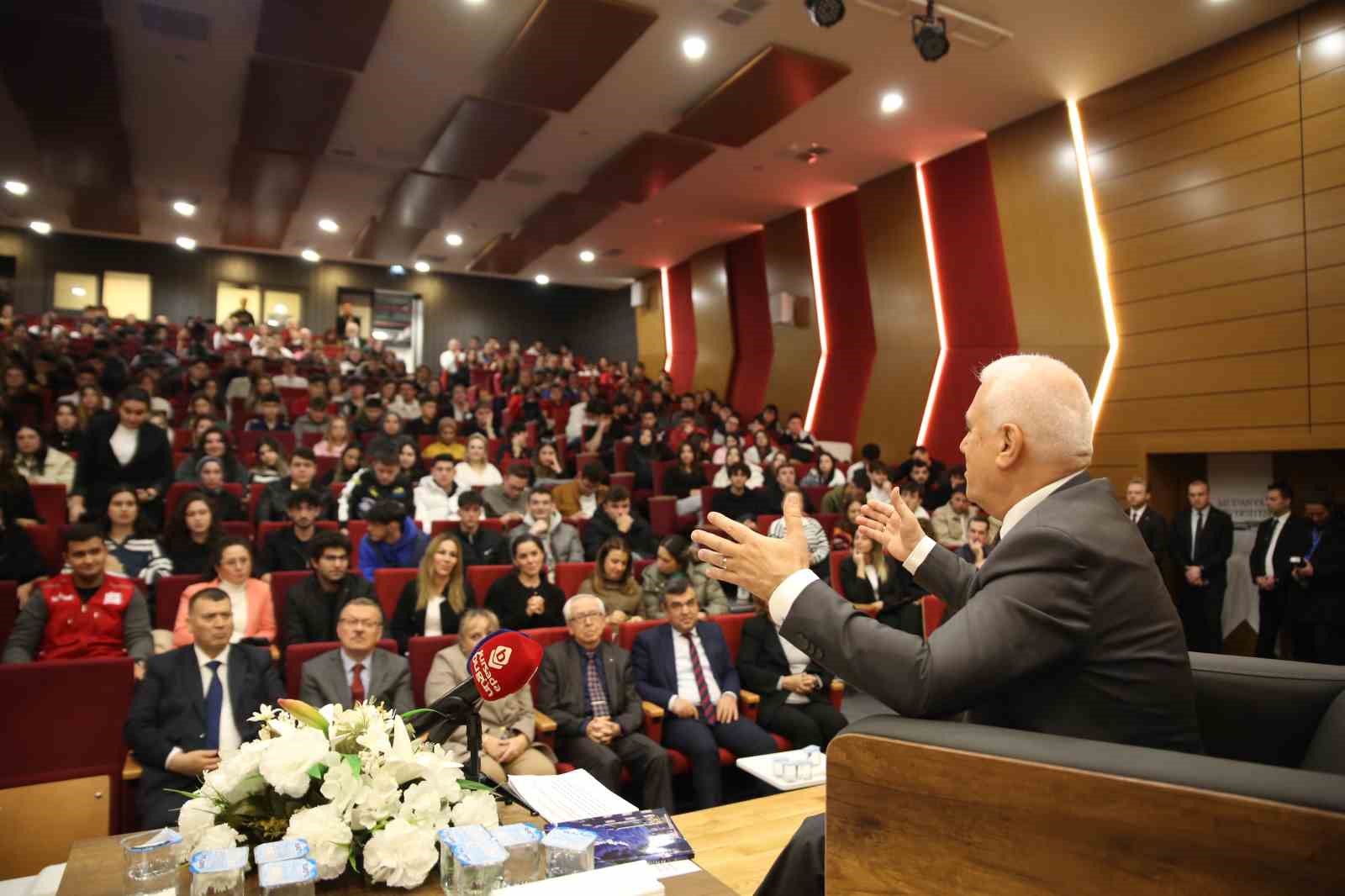 Mudanya Üniversitesi öğrencileri sordu, Başkan Bozbey yanıtladı
