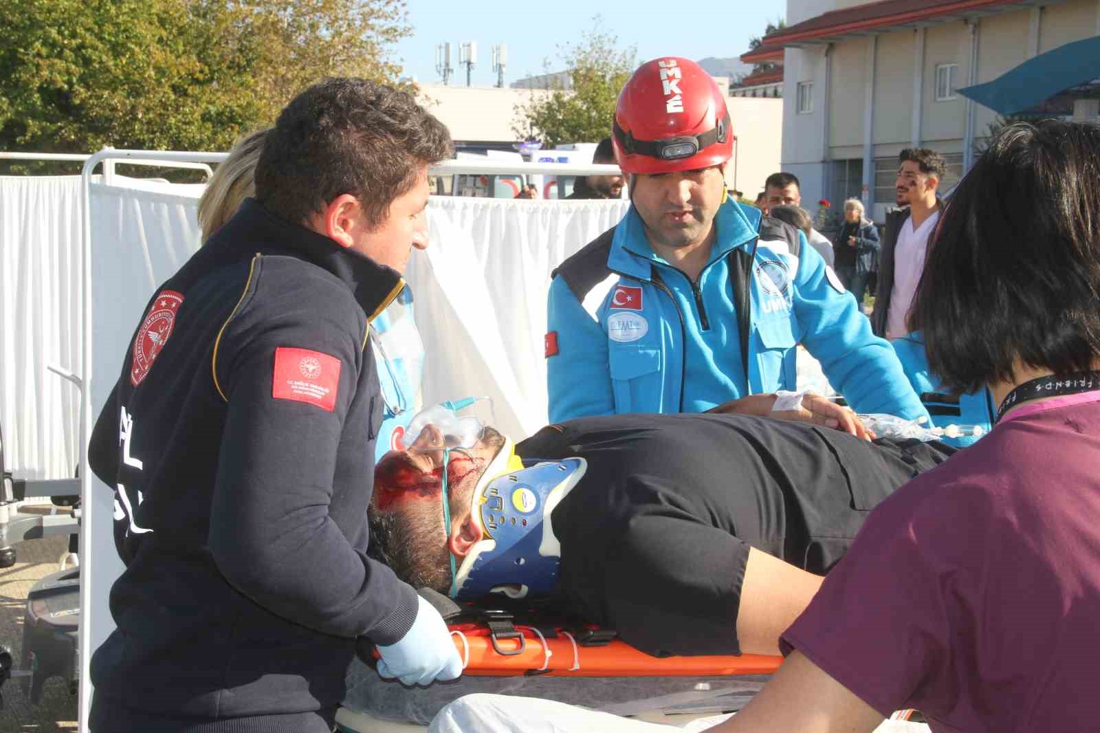 Fethiye’deki tatbikat gerçeğini aratmadı
