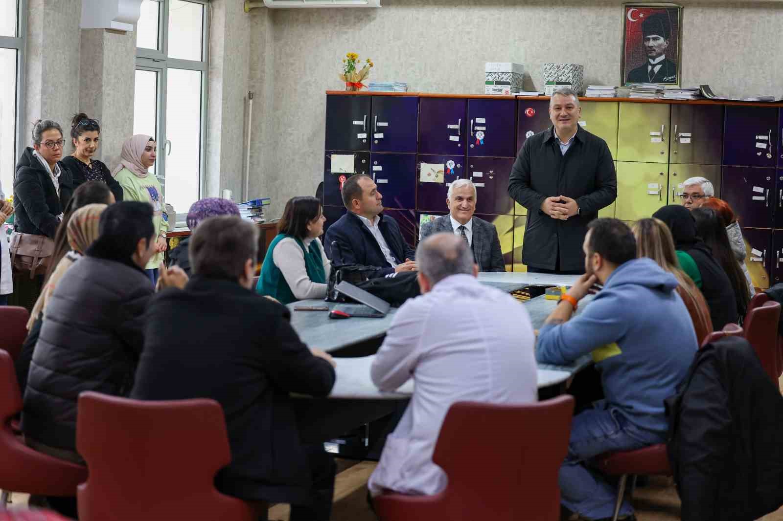 Başkan Çelik, kariyer günlerinde öğrencilerle buluştu
