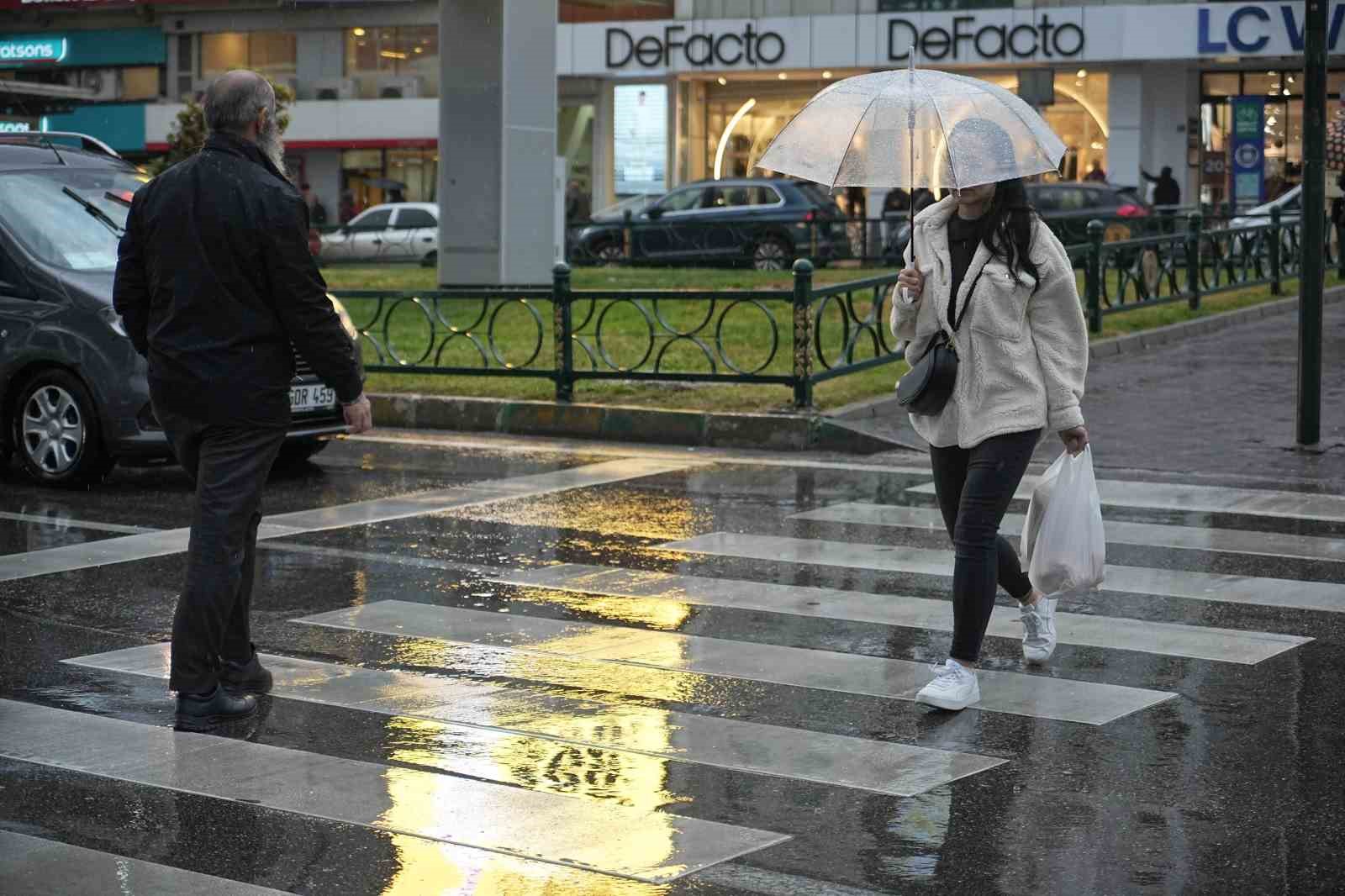 Ekim ayında Ege son 40 yılın, Marmara ise son 23 yılın en az yağışını aldı
