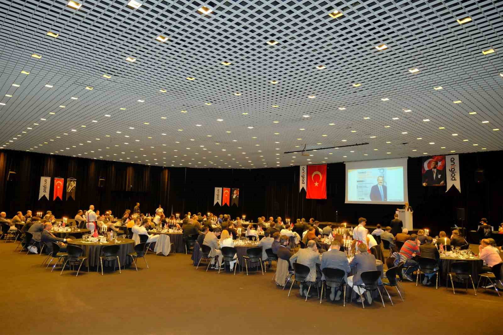 ANTGİAD toplantısında iş dünyasının geleceği konuşuldu
