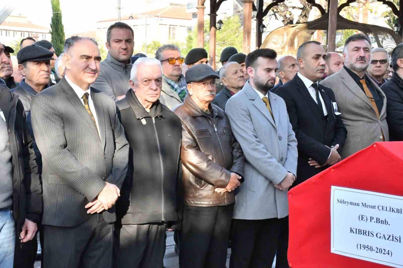 Kıbrıs Gazisi Çelikbilek, askeri törenle uğurlandı
