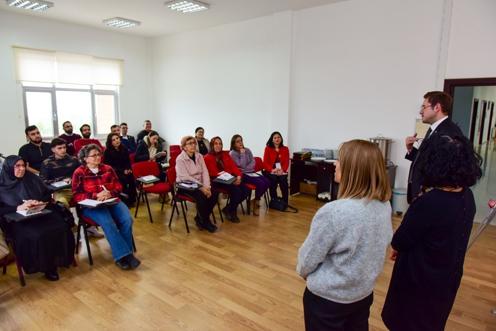 Kastamonu Üniversitesi’nden öğrenci ve turizmcilere ev pansiyonculuğu semineri
