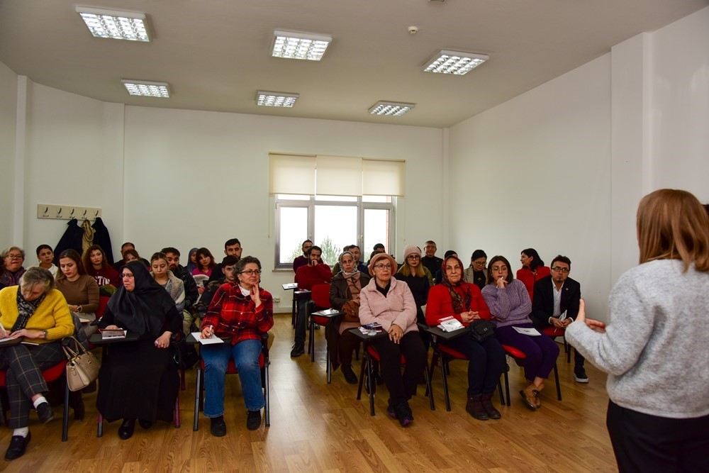 Kastamonu Üniversitesi’nden öğrenci ve turizmcilere ev pansiyonculuğu semineri
