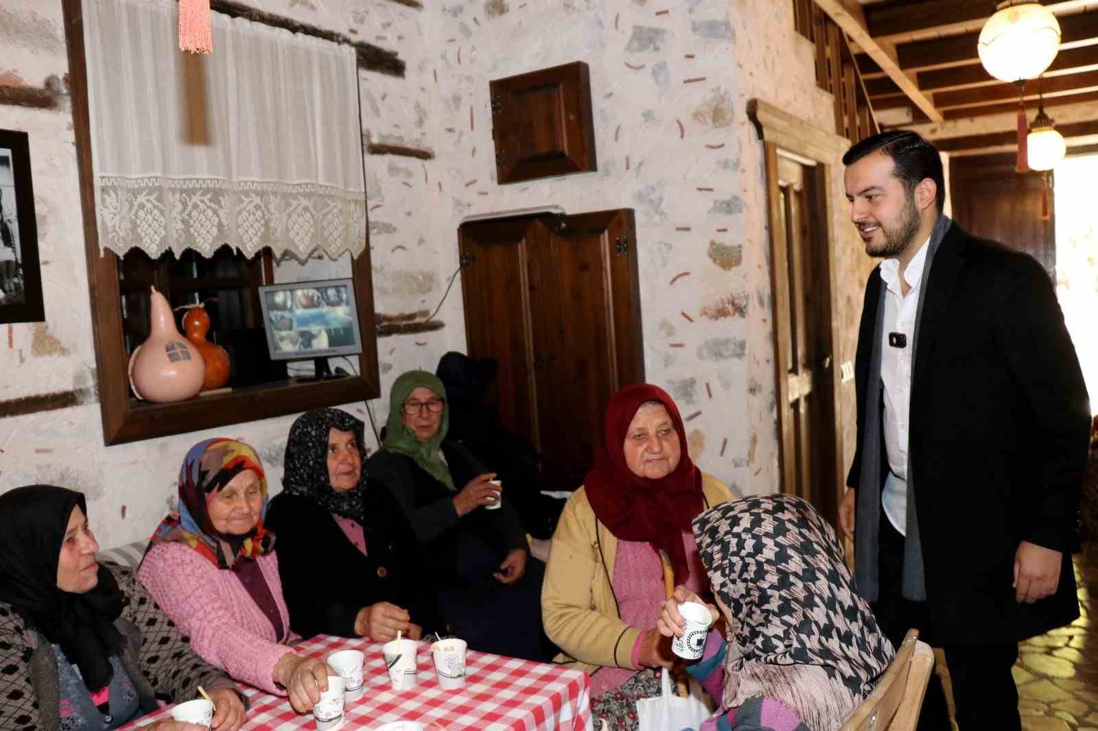 Alanya’da yaşlıların tarihi mekan heyecanı
