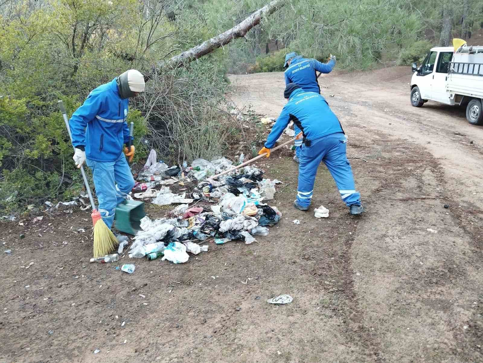 Fethiye’deki Çırpı Mesire Alanı, belediye ekiplerince temizlendi
