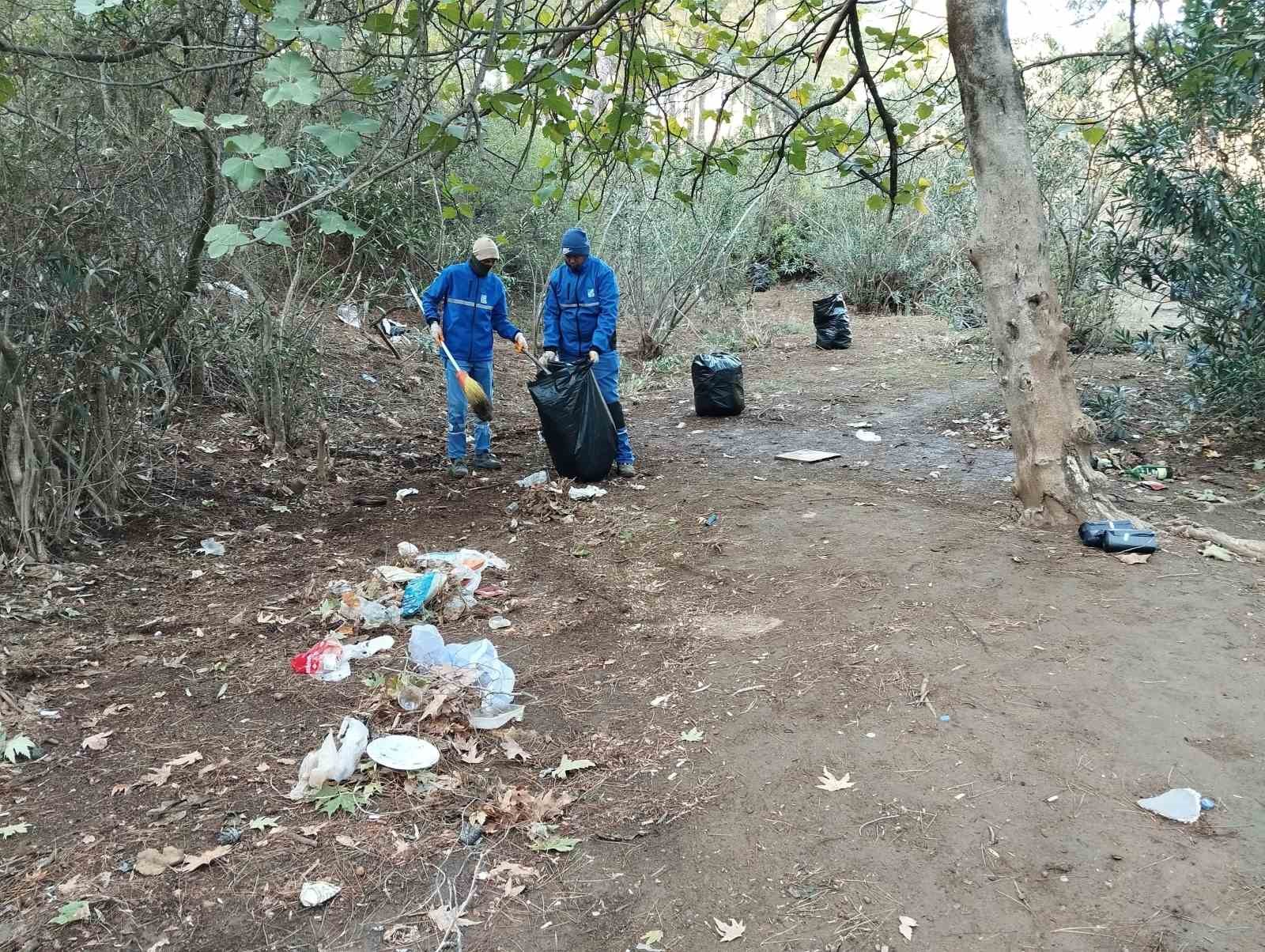 Fethiye’deki Çırpı Mesire Alanı, belediye ekiplerince temizlendi
