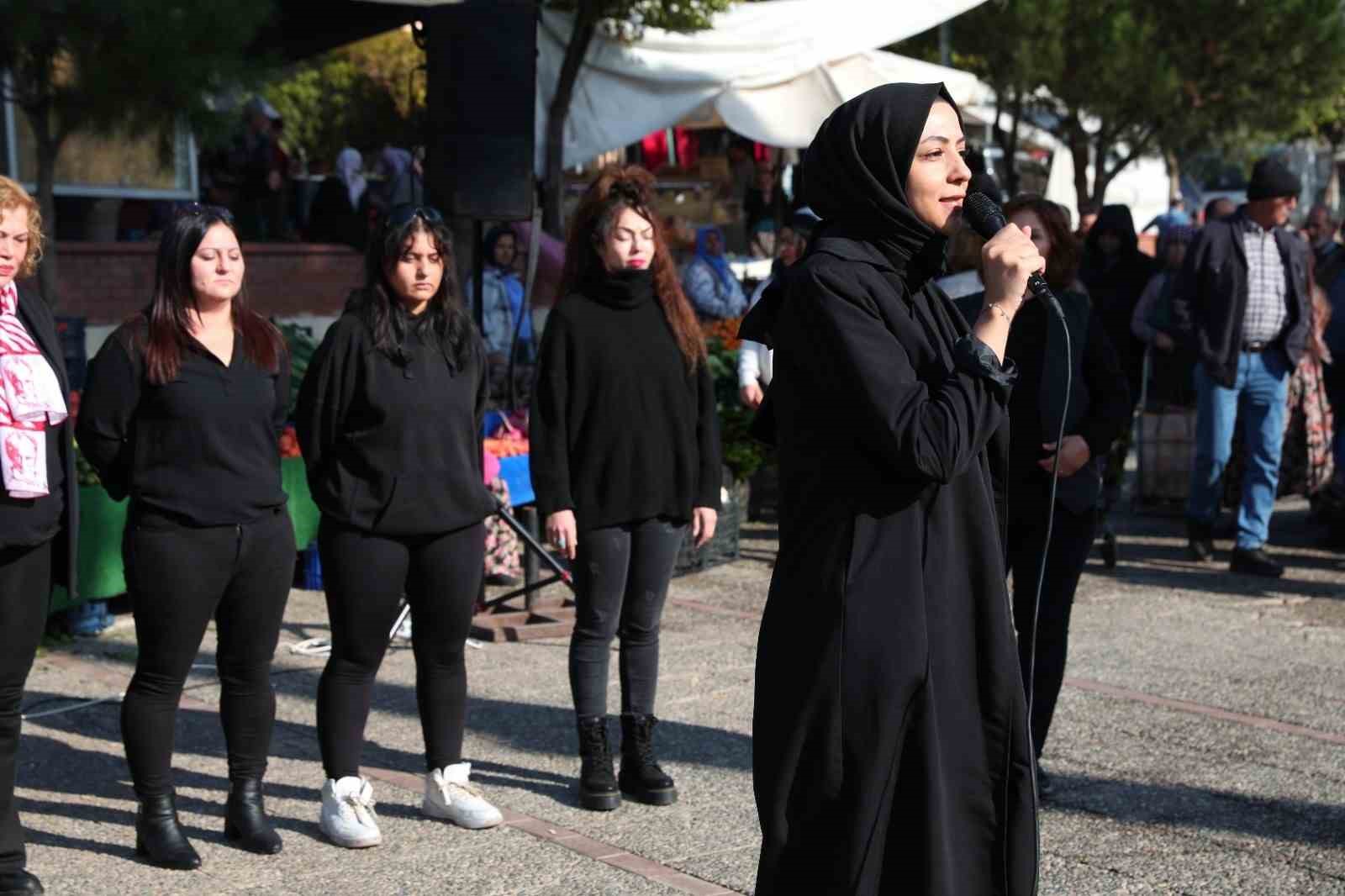 EBŞT sahneledikleri oyunlarla toplumsal sorunlara dikkat çekiyor
