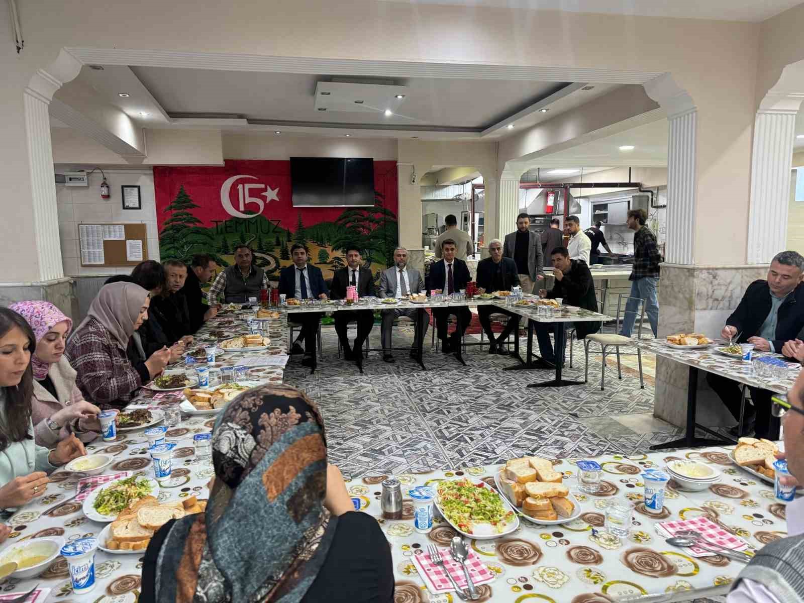 Köşk Müftülüğü öğretmenler ile değerlendirme toplantısı yaptı
