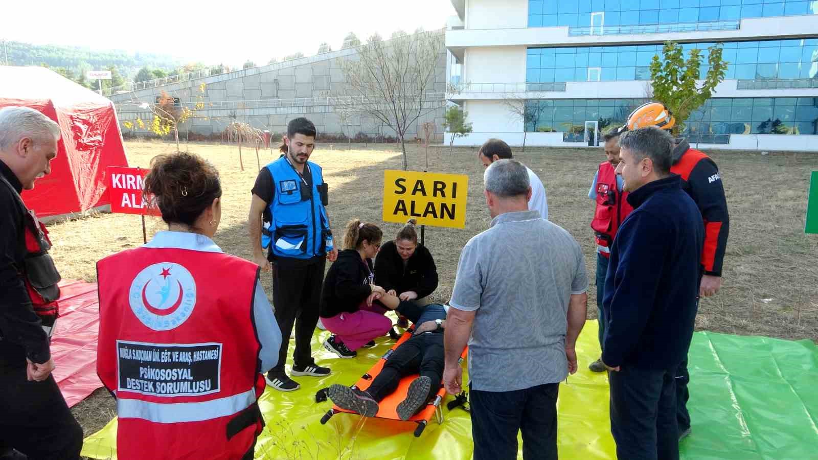 Muğla’da gerçeğini aratmayan yangın tatbikatı
