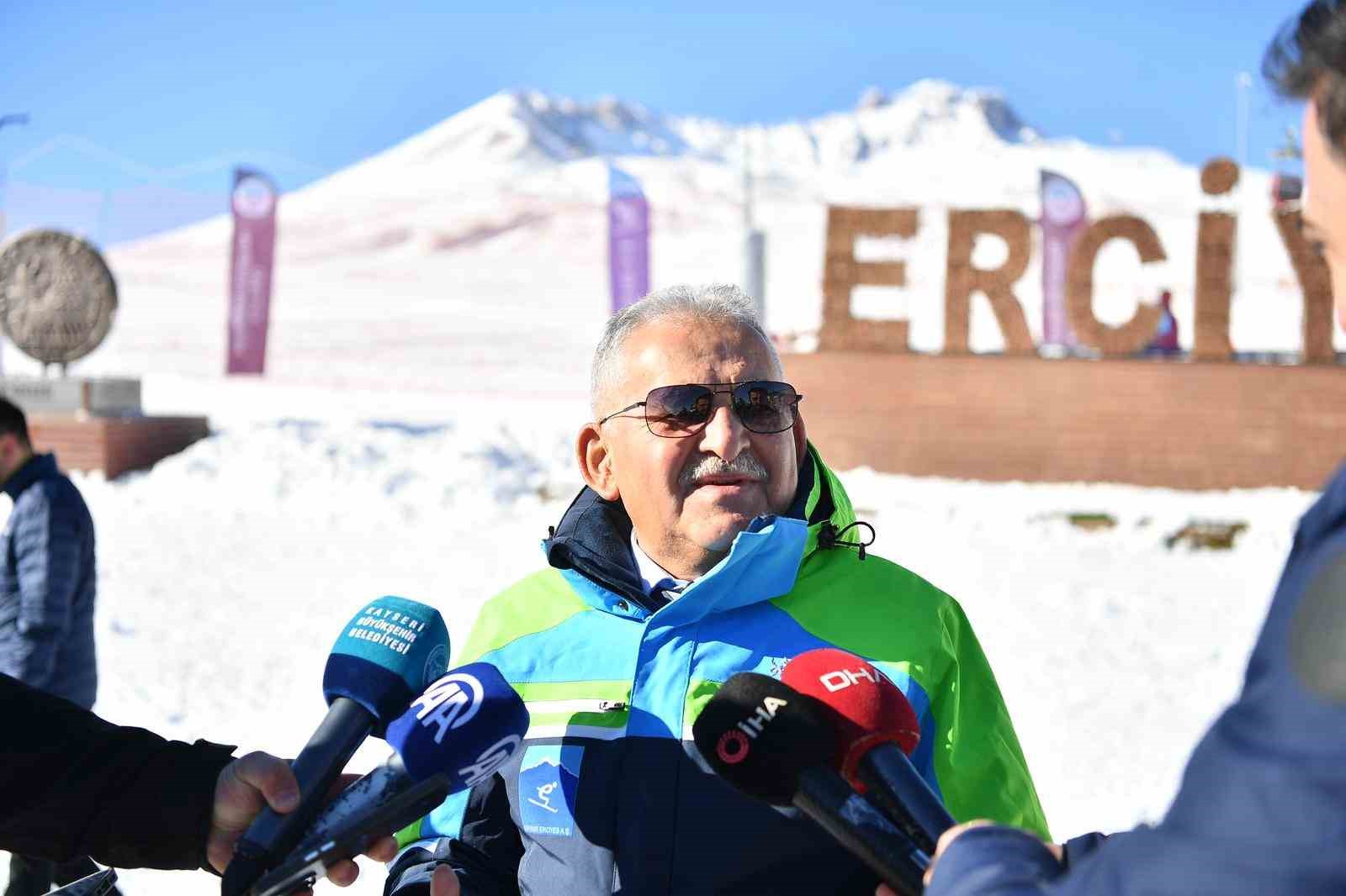 Erciyes’te kayak sezonu başladı
