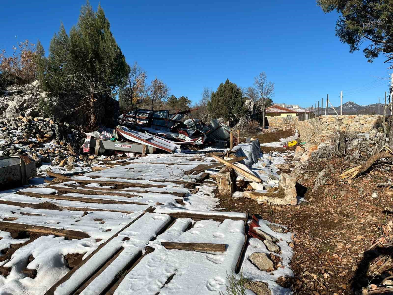 Üniversiteli çobanı ağlatan yıkım
