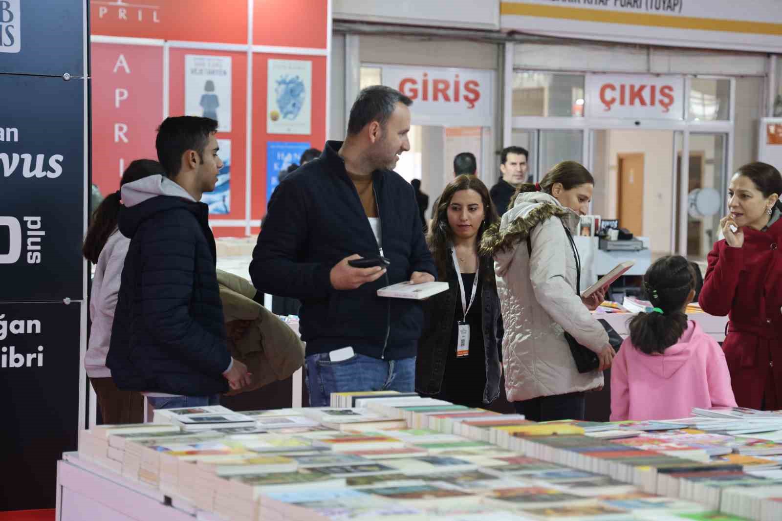 Diyarbakır 8. Kitap Fuarı başladı
