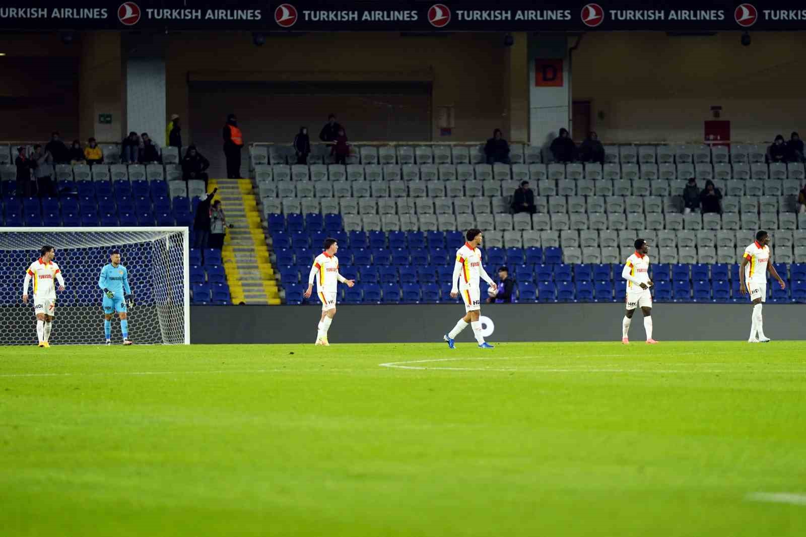 Trendyol Süper Lig: Başakşehir: 2 - Göztepe: 0 (Maç devam ediyor)
