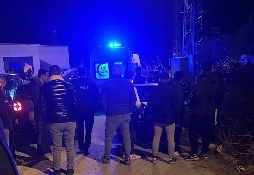 Mersin’de komşuların tartışması acı bitti: 2 ölü
