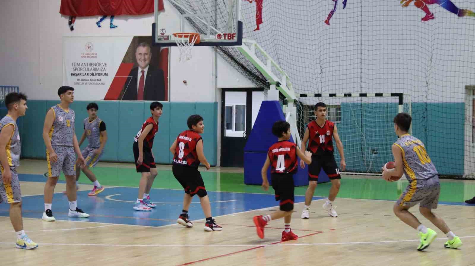 U16 basketbol yerel lig müsabakaları tamamlandı
