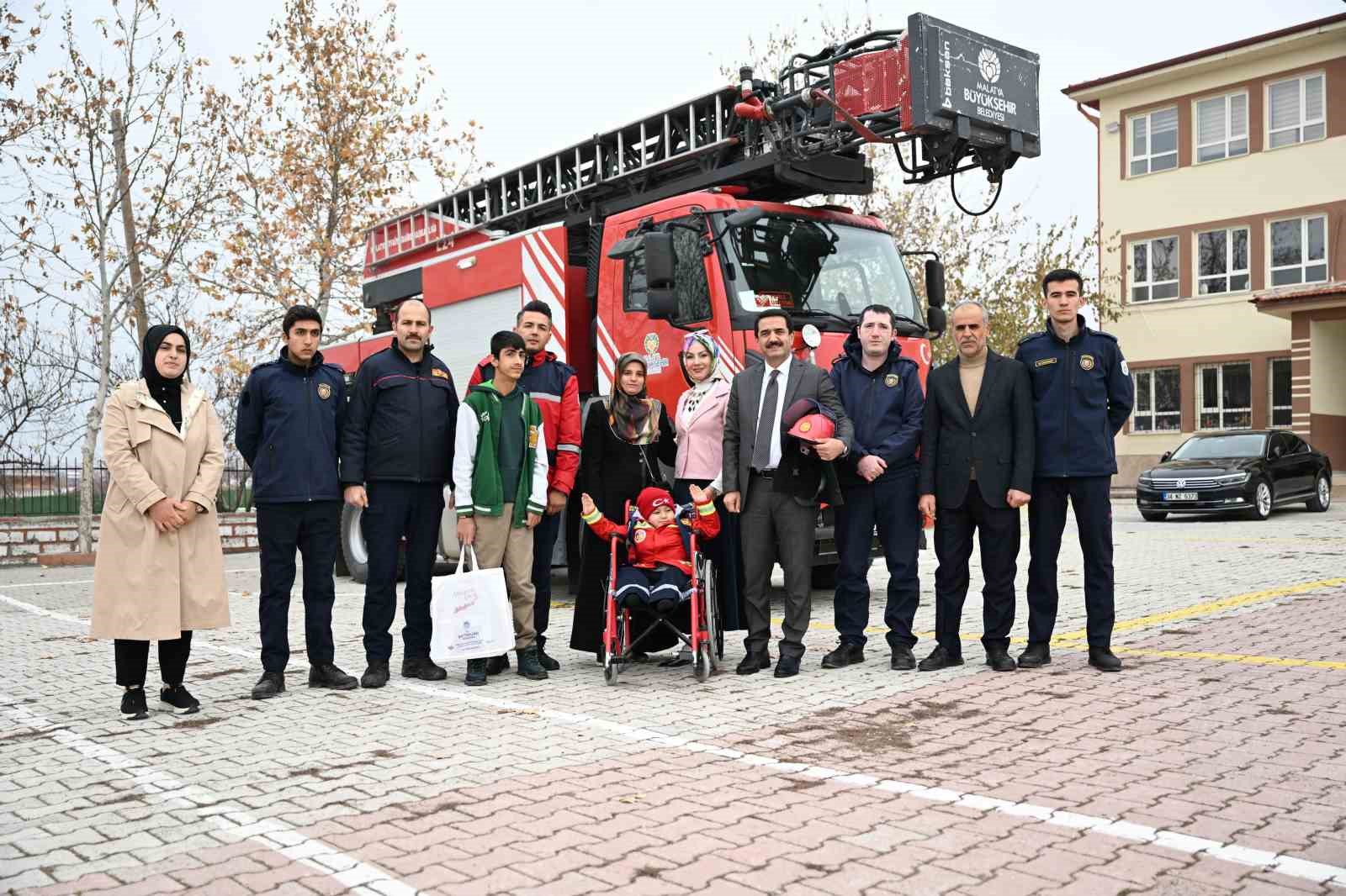 Taşkın, çocukların hayallerini gerçekleştirdi
