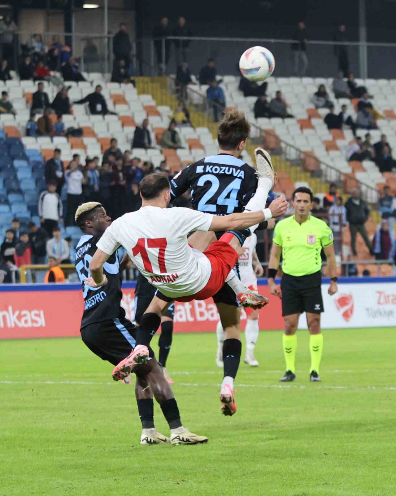 Ziraat Türkiye Kupası: Adana Demirspor: 4 - Sebat Gençlikspor: 3
