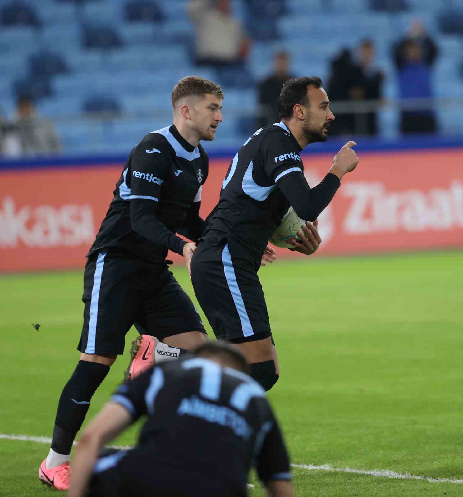 Ziraat Türkiye Kupası: Adana Demirspor: 4 - Sebat Gençlikspor: 3
