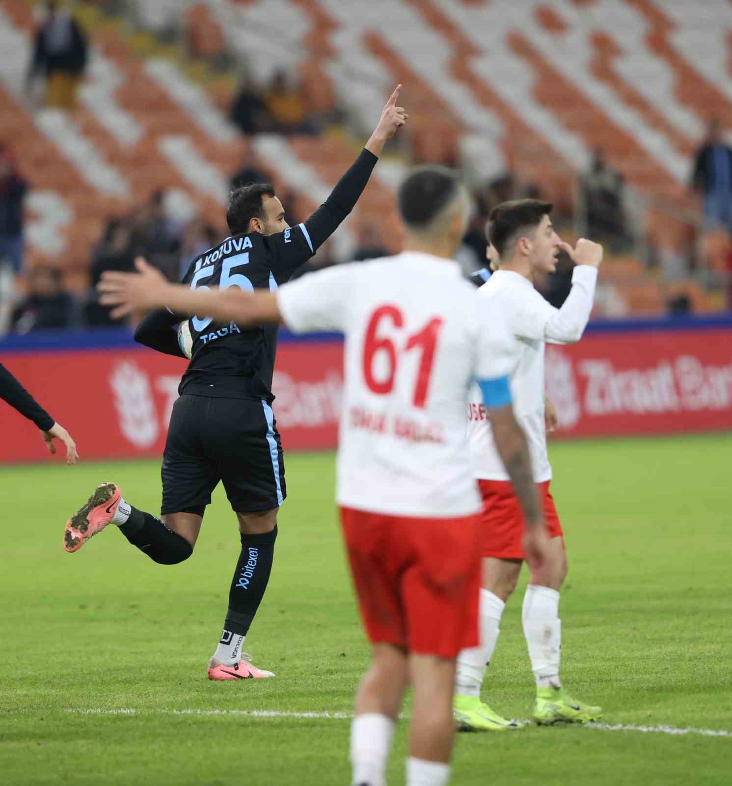 Ziraat Türkiye Kupası: Adana Demirspor: 4 - Sebat Gençlikspor: 3
