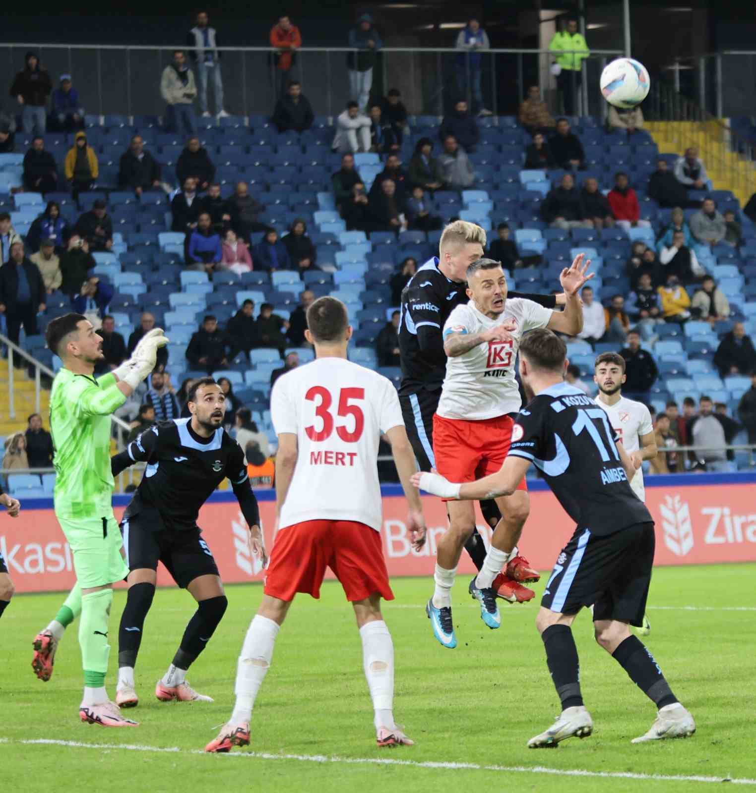 Ziraat Türkiye Kupası: Adana Demirspor: 4 - Sebat Gençlikspor: 3
