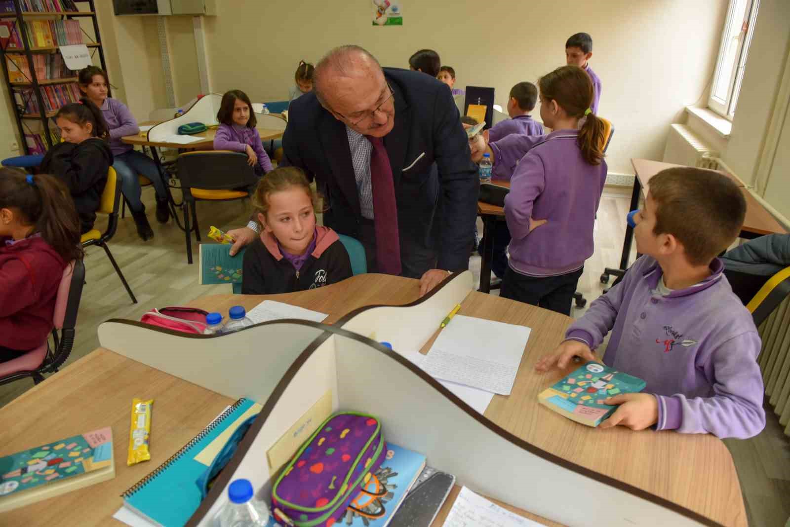 Taşköprü Belediyesi’nden geleceğin yazarlarına destek
