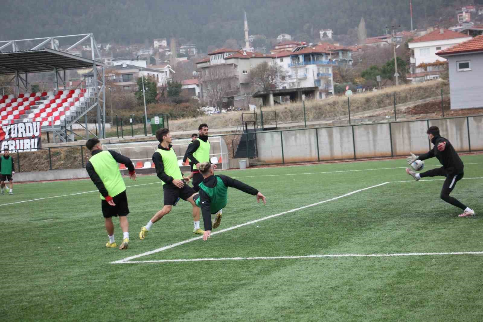 Zirveyi hedefleyen Denizli İdmanyurdu, Ortaca’yı gözüne kestirdi
