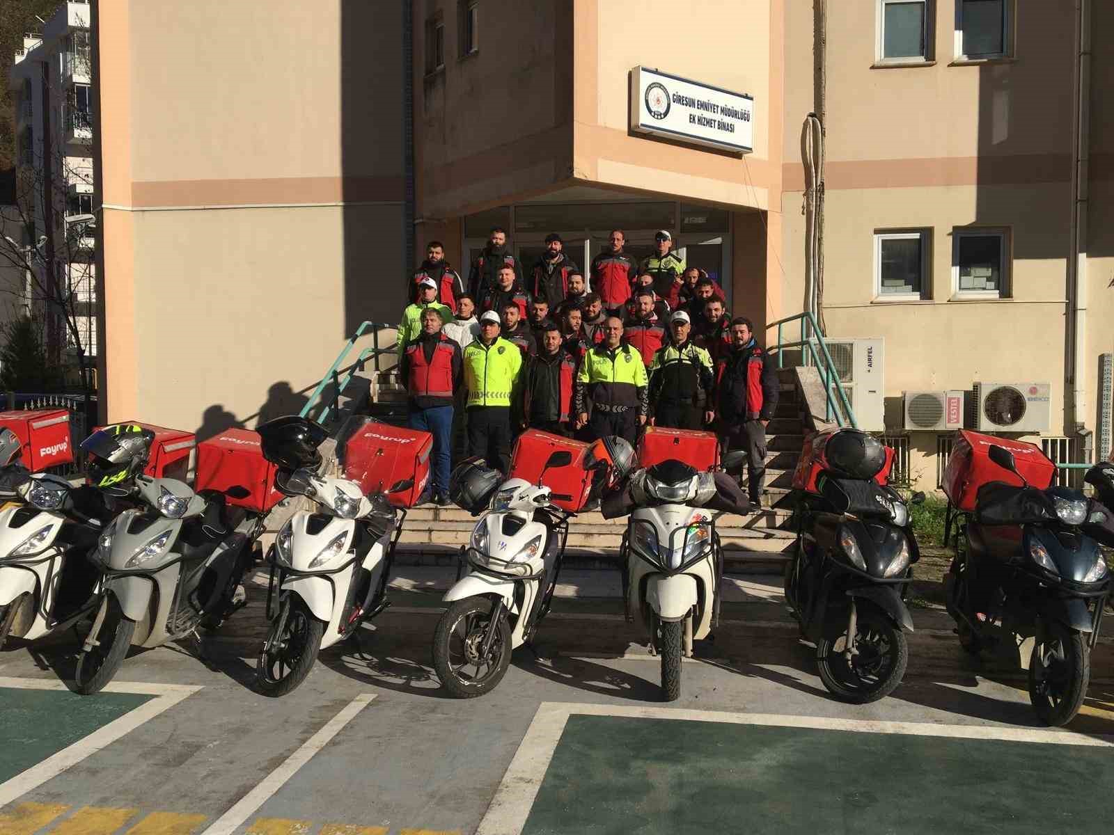 Trafik güvenliği için motokuryelere eğitim verildi
