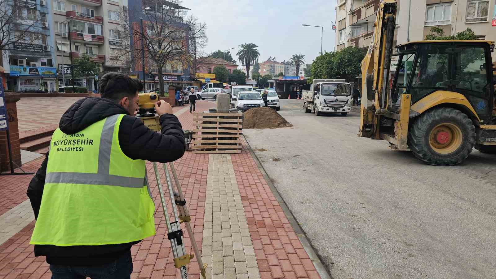 Aydın BŞB’nin Nazilli İstasyon Meydanı’ndaki 2. Etap çalışmaları başladı
