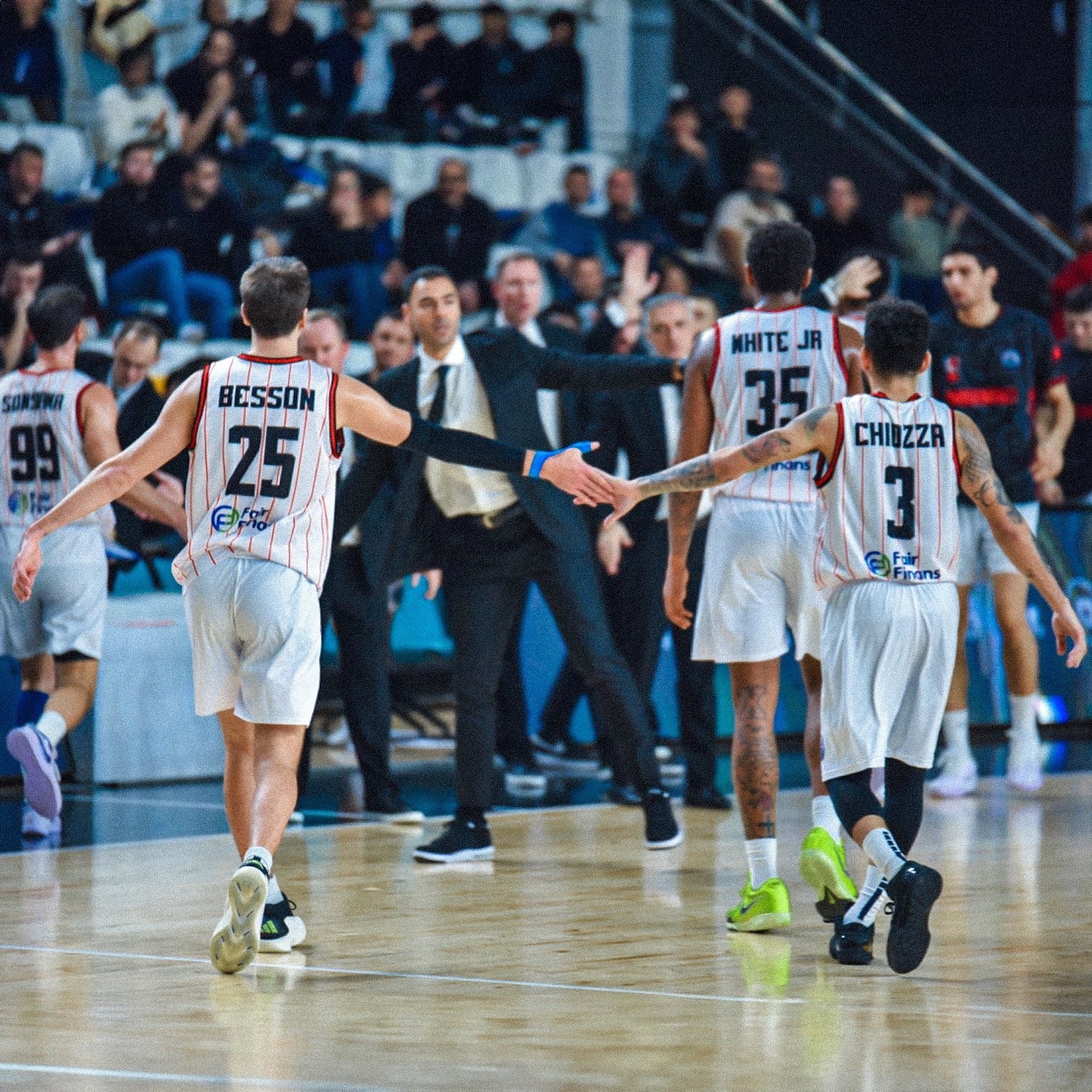 Basketbol Şampiyonlar Ligi: Manisa Basket: 72 - UCAM Murcia: 78
