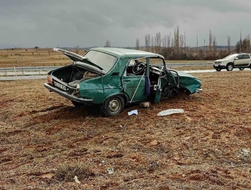 Kütahya’da hayvan yüklü kamyonet otomobille çarpıştı: 2 yaralı
