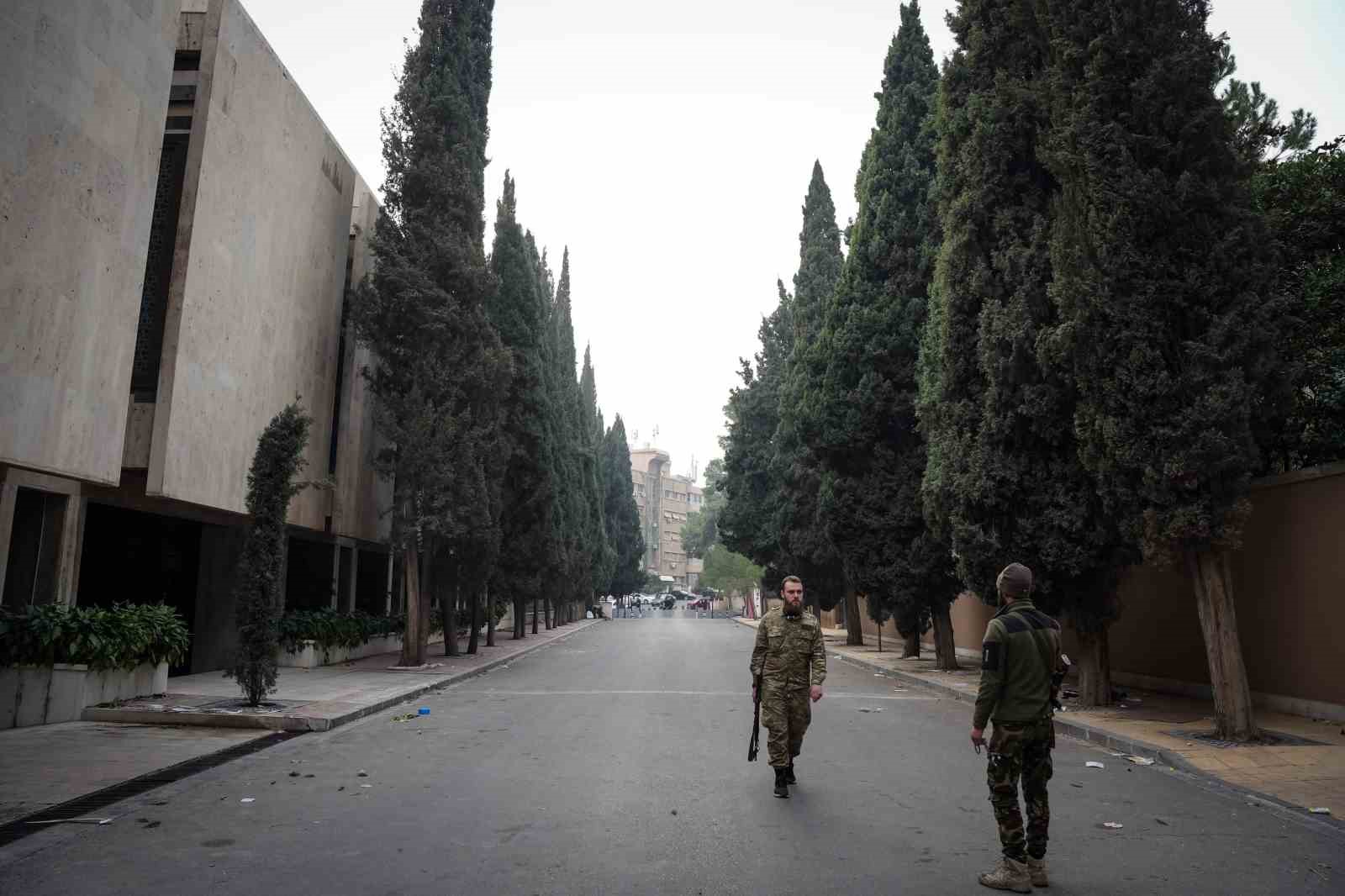 Suriye’nin devrik lideri Esad’ın yaşadığı ev görüntülendi
