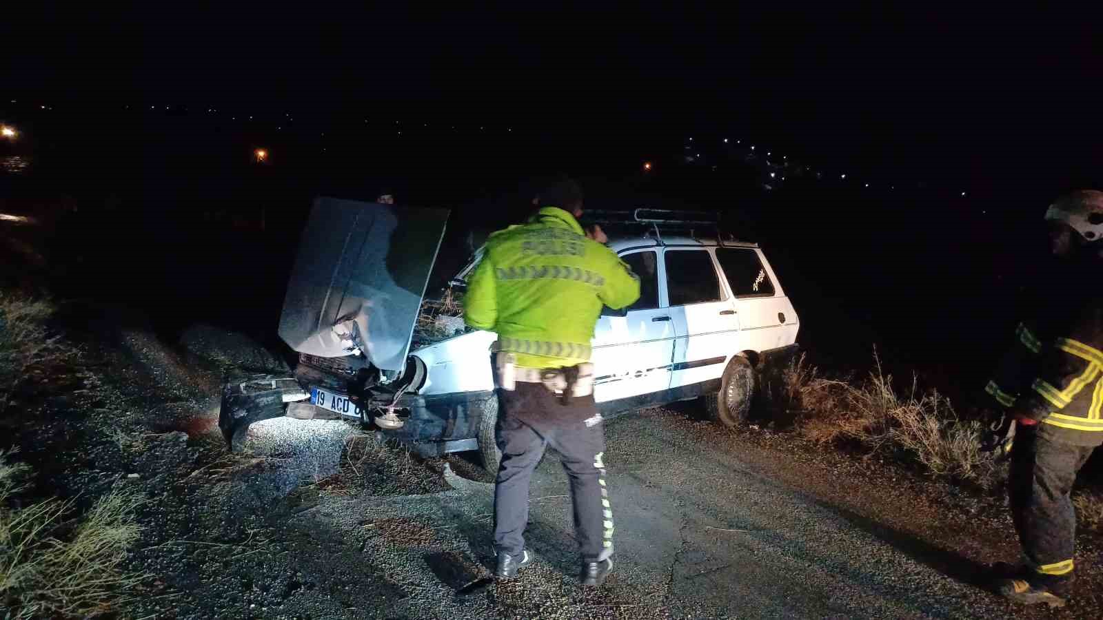 Alkollü sürücü kaza yaptı, aracını bırakıp hastaneye gitti
