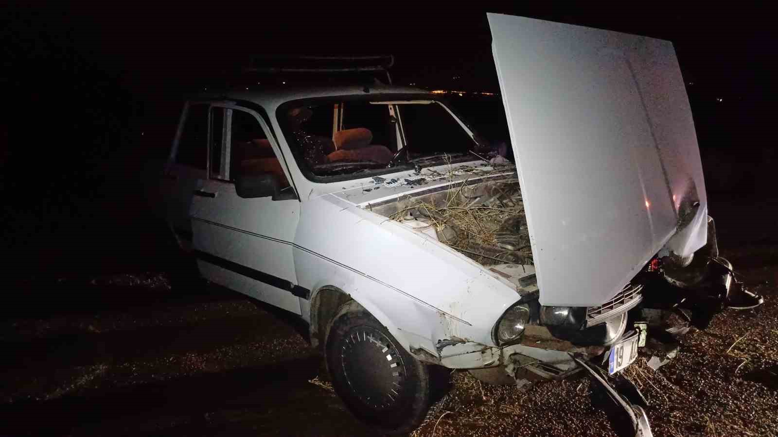 Alkollü sürücü kaza yaptı, aracını bırakıp hastaneye gitti
