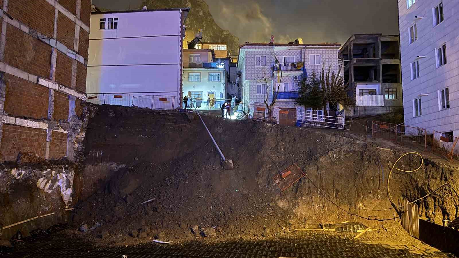 Tokat’ta inşaat kazısı 5 daireyi boşalttırdı
