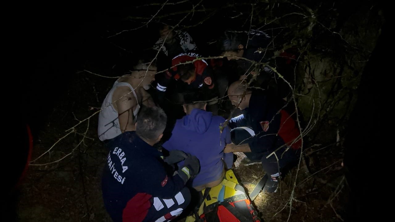 Tokat’ta feci kaza: Alev alan araçtan sürünerek kurtuldu
