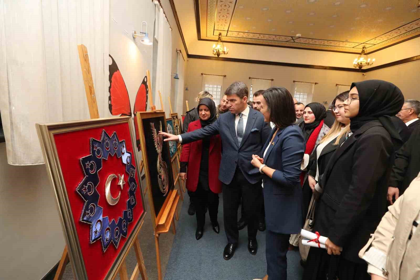 Amasya polisi ‘Geleceğe Birlikte Yürüyelim Projesi’ ile 8 bine yakın çocuk ve gence ulaştı
