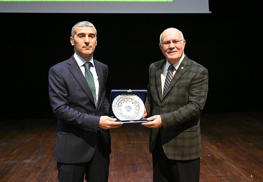 Vali Aktaş, Uşak Üniversitesi öğrencileriyle buluştu
