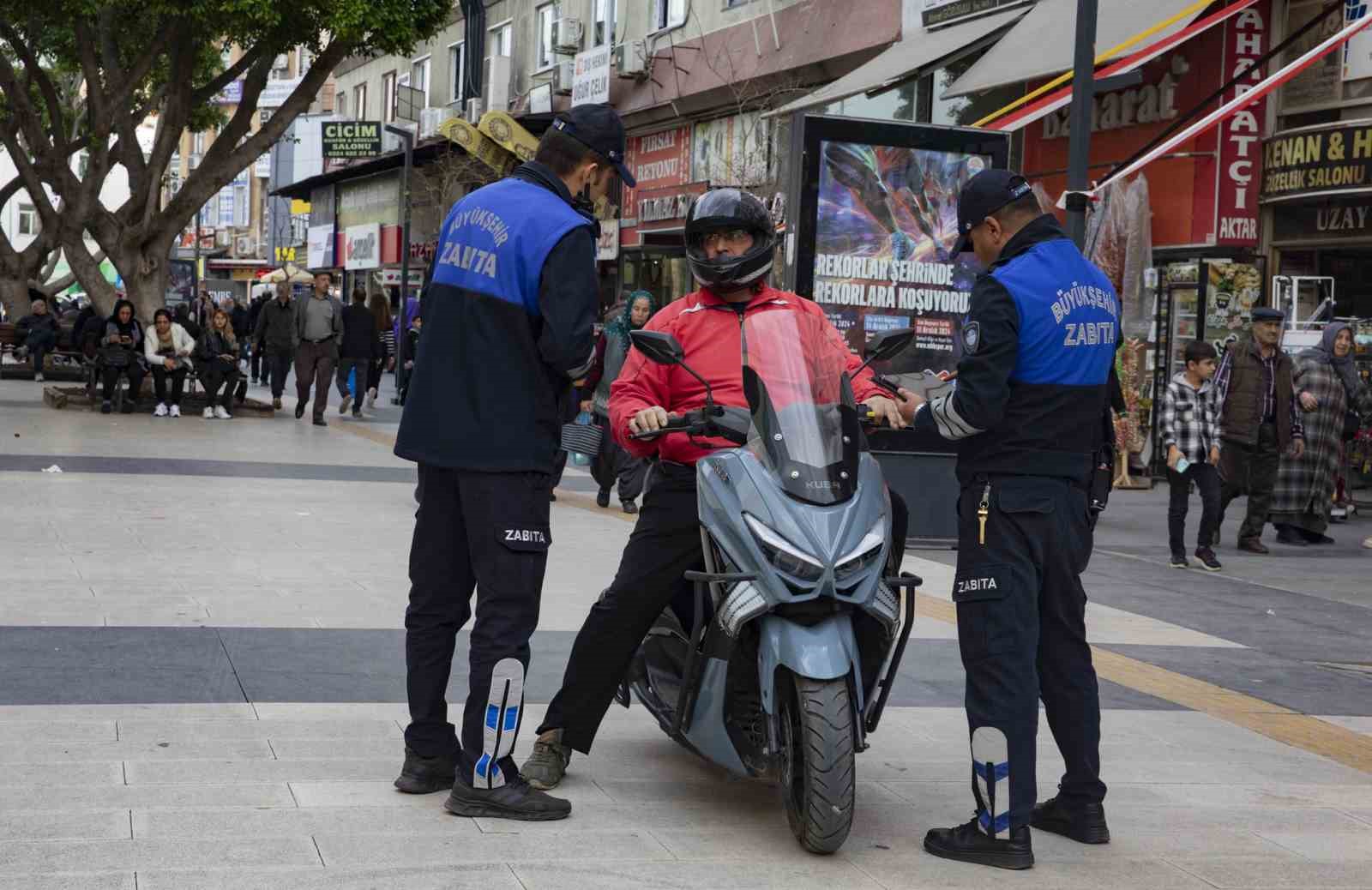 Zabıta ekiplerinden motorlu araçlara yönelik denetim
