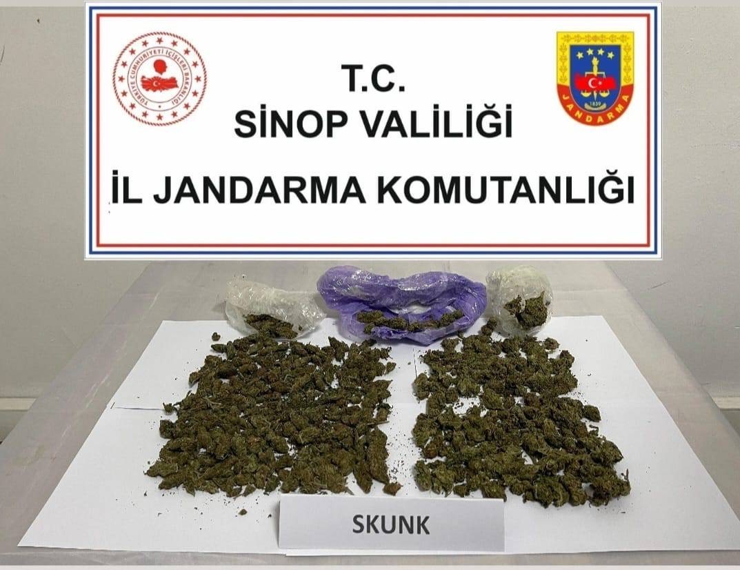 Sinop’ta yolcu otobüsünden uyuşturucu çıktı
