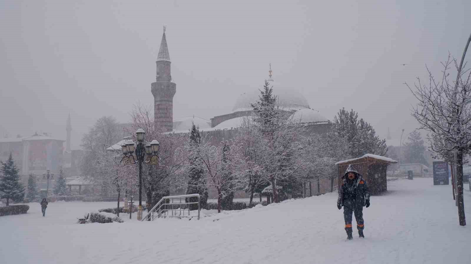 Erzurum beyaza büründü
