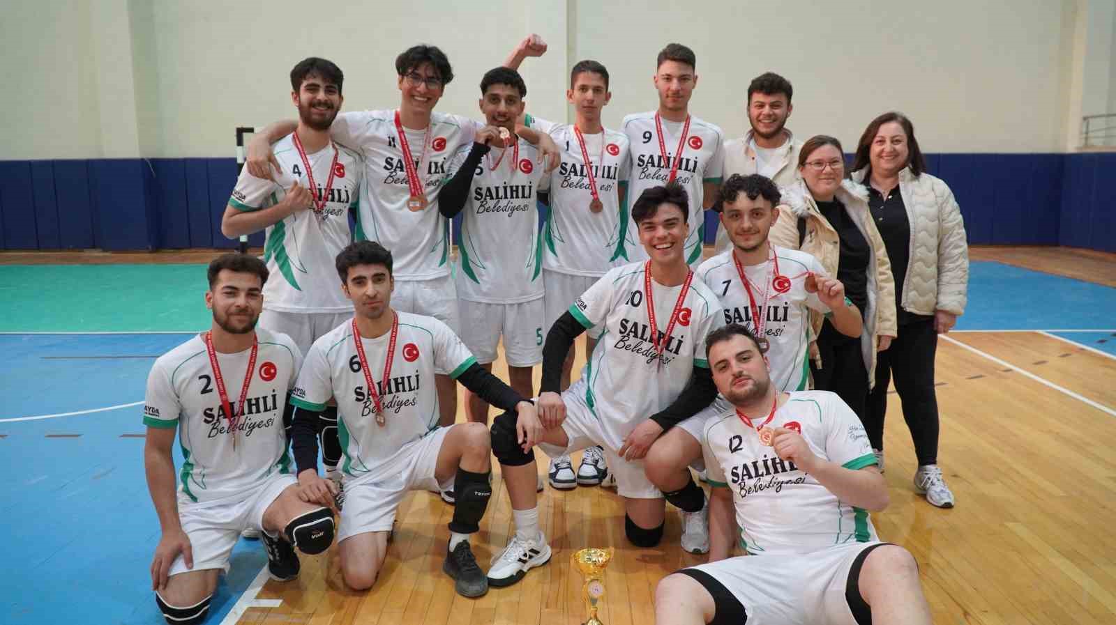 Yurt Lig voleybol ve futsal erkekler müsabakaları Manisa’da tamamlandı
