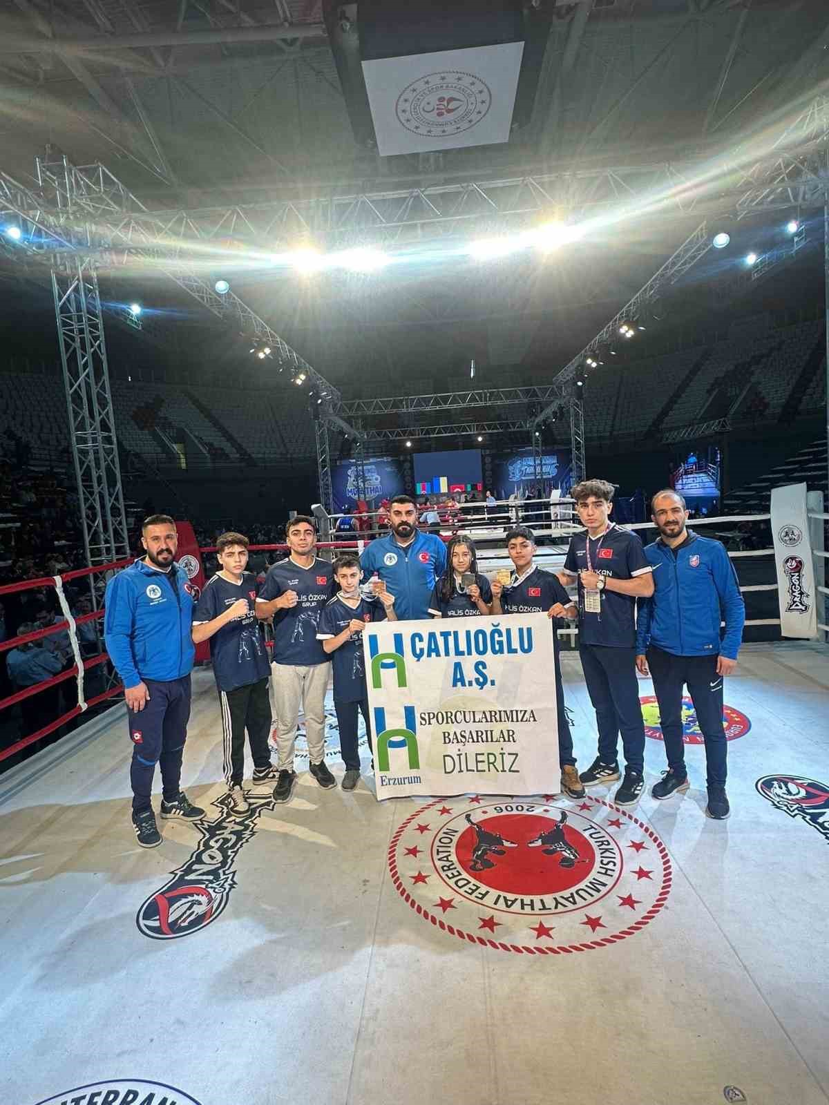 Muay Thai’de Türk Bayrağını dalgalandırdılar
