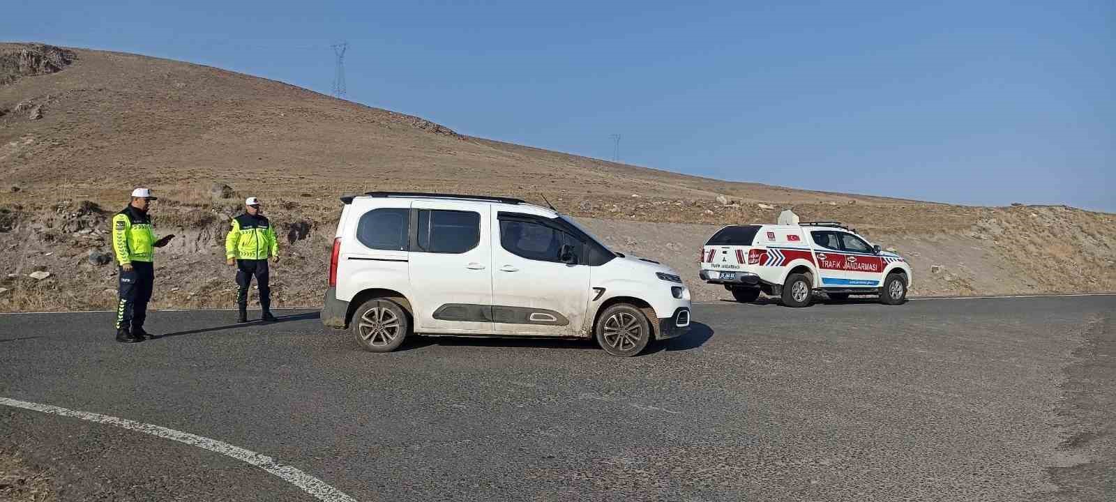 Kars’ta 8 araç trafikten men edildi
