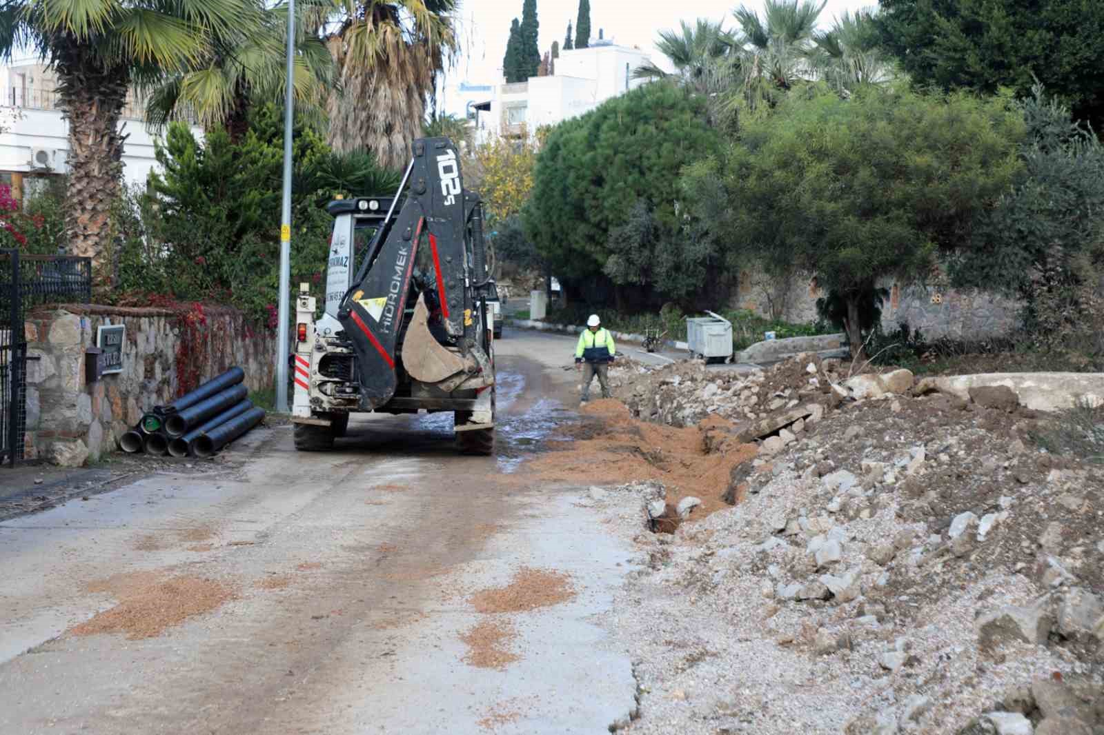 Bodrum’da su kesintilere neden olan hatlar yenileniyor
