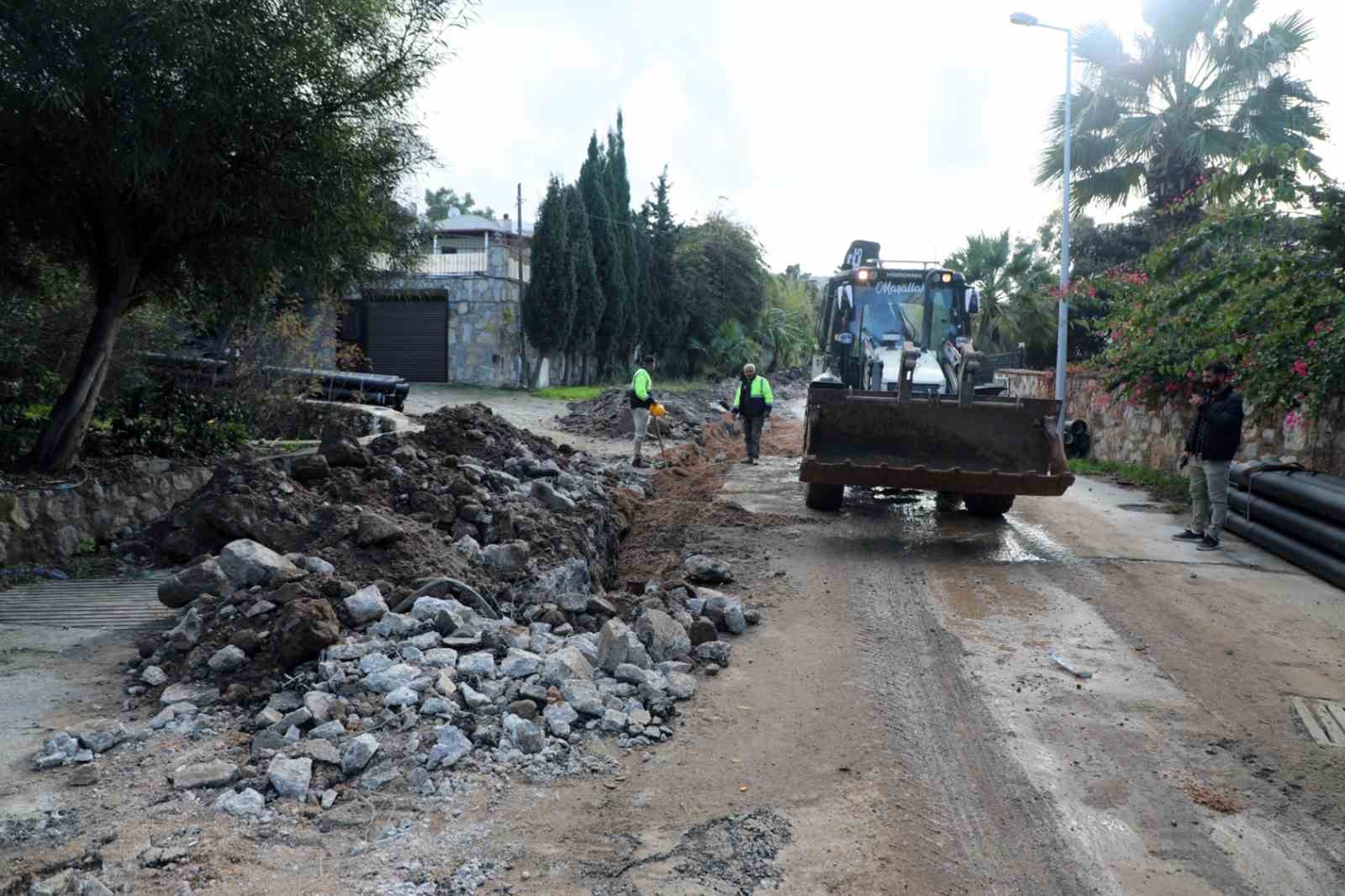 Bodrum’da su kesintilere neden olan hatlar yenileniyor
