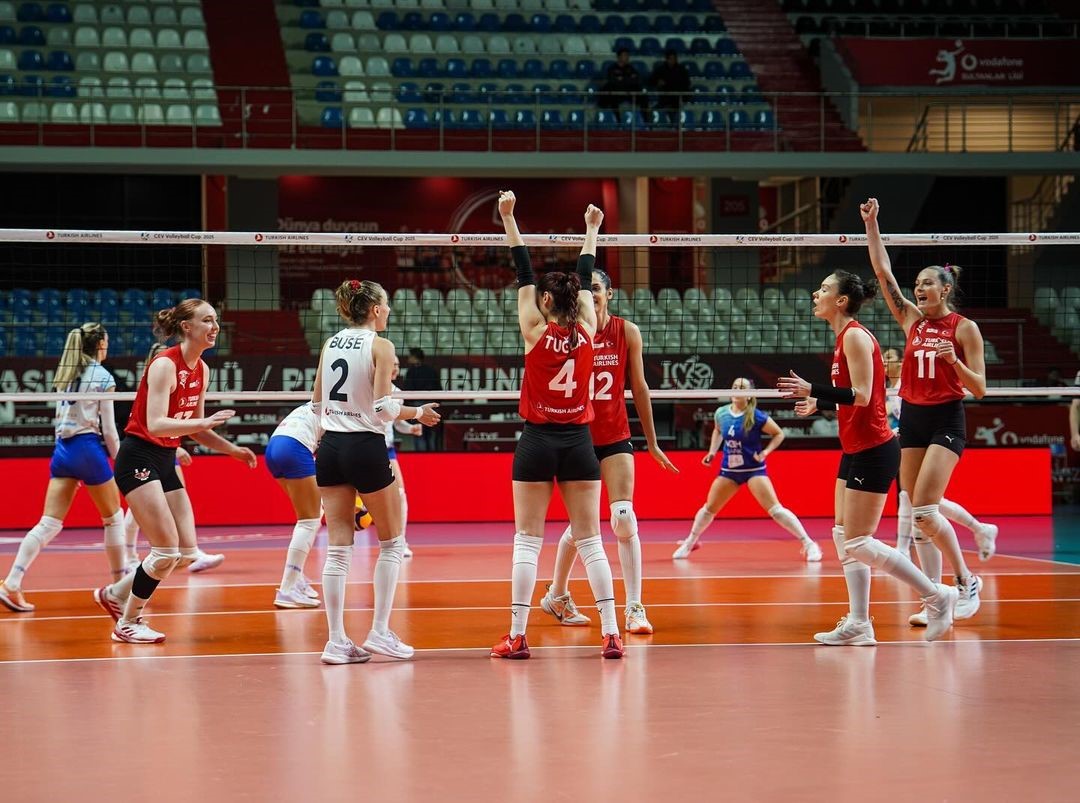 THY Kadın Voleybol Takımı, CEV Kupası’nda play-off turuna yükseldi
