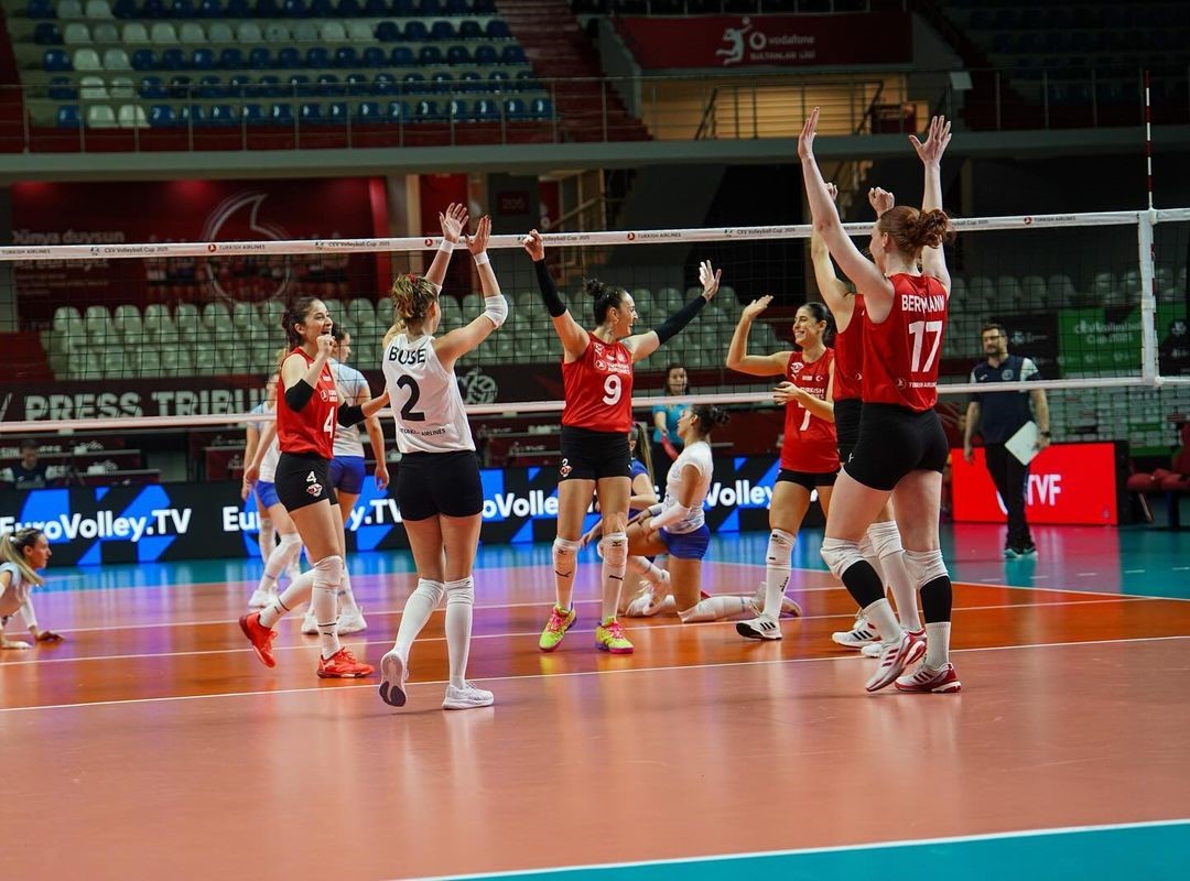 THY Kadın Voleybol Takımı, CEV Kupası’nda play-off turuna yükseldi
