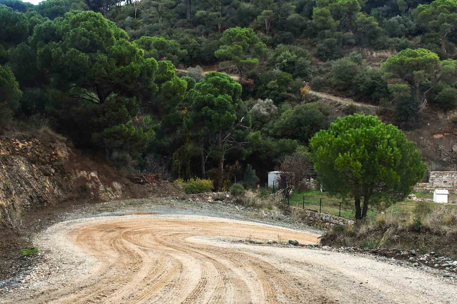 Gemlik’te arazi yolları açılıyor
