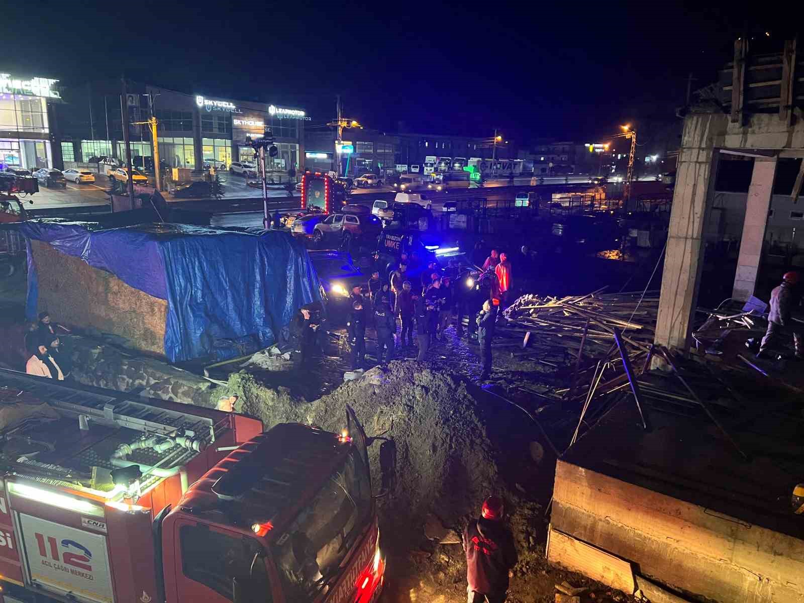 Trabzon’da çöken inşaat iskelesinin altında kalan işçiyi arama çalışmaları sürüyor
